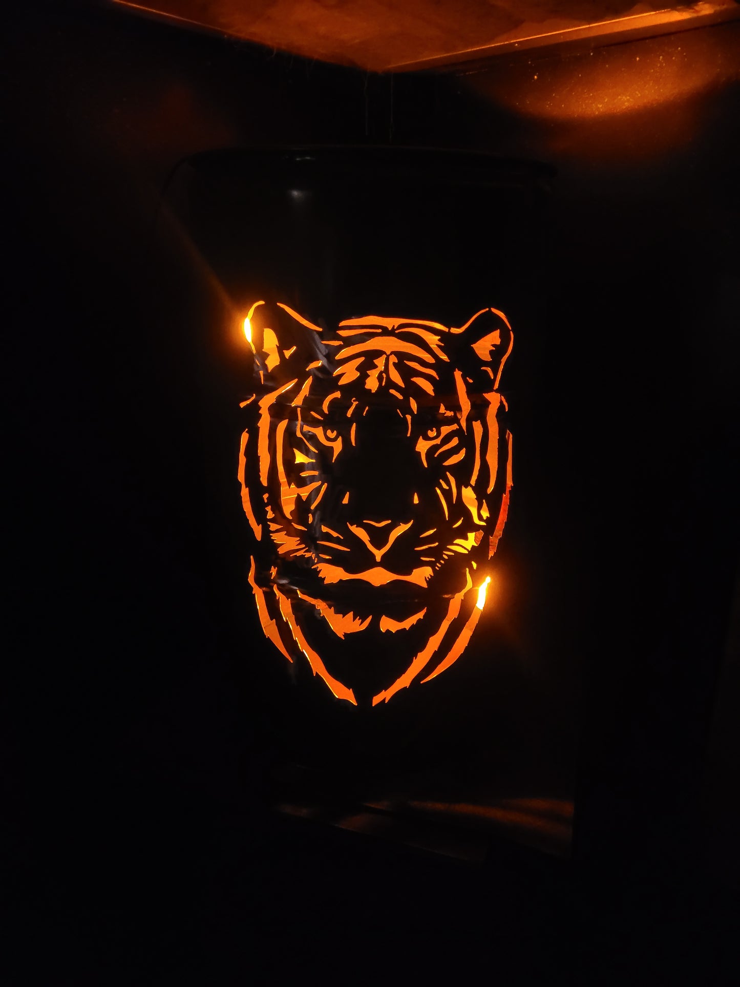 Feuertonne Tiger