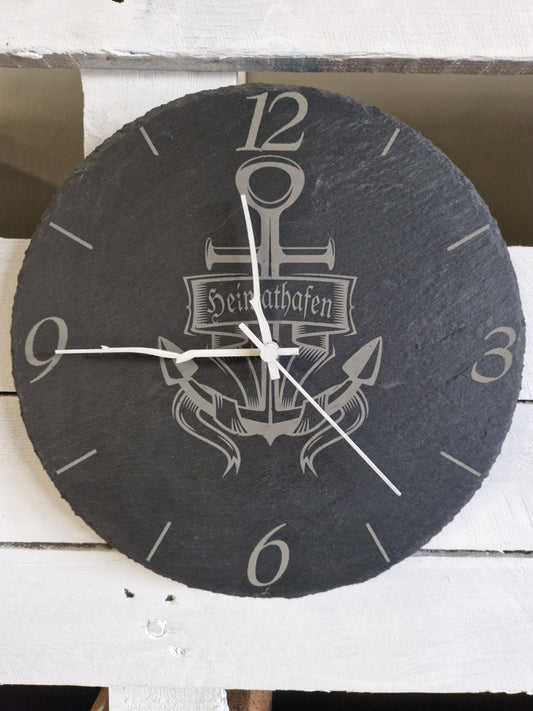 Schiefer Uhr Heimathafen